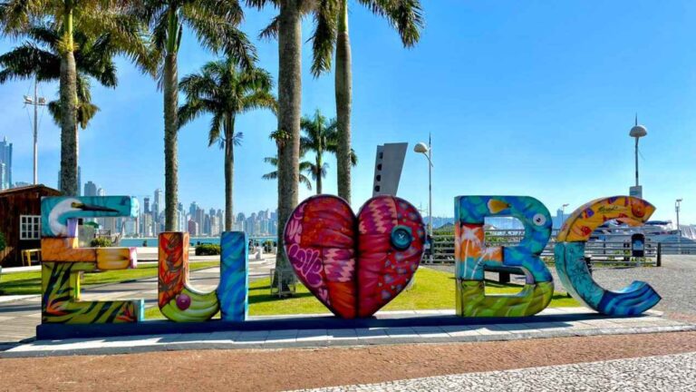 60 anos de Balneário Camboriú eu amo bc